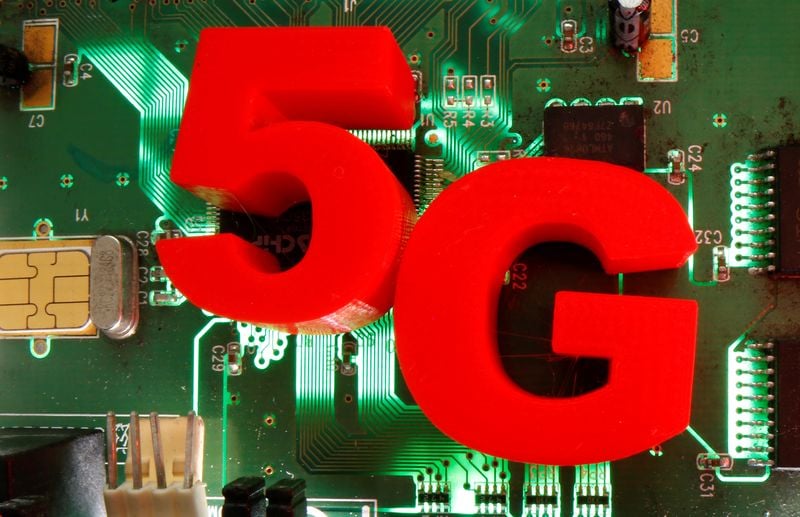 Image for Italy considers 5G telecoms licence extensions with lower costs tied to investment pledges