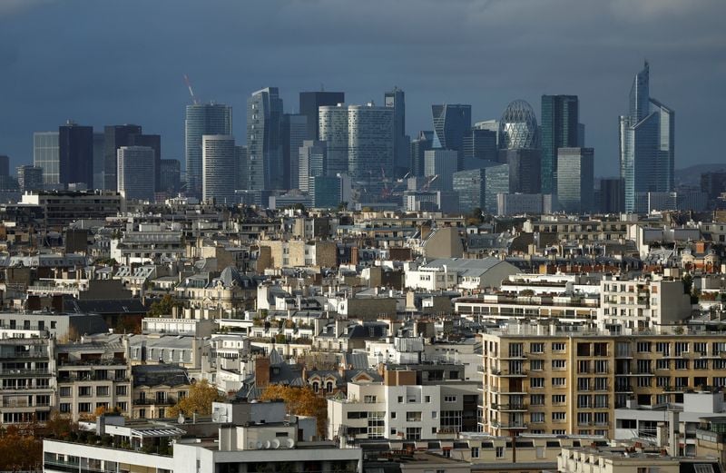 Image for Moody's maintains France's rating, revises outlook to 'negative'