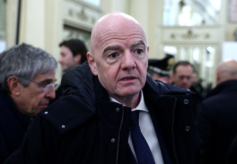 Image for Soccer-FIFA boss Infantino supports lifting ban on Russia