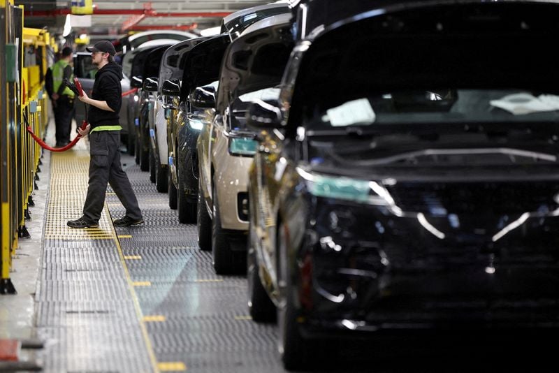 Image for Britain considers support for Jaguar Land Rover's suppliers