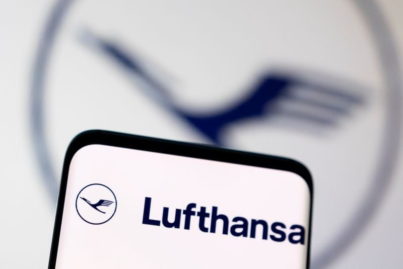 Image for German union Verdi says it agreed on pay for Lufthansa's Eurowings crew