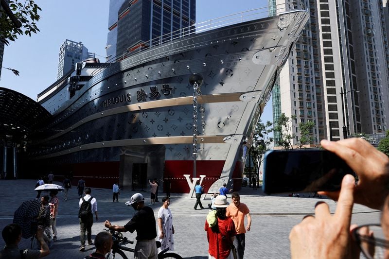 Image for Luxury brands turn on the charm in China to kindle nascent spending recovery