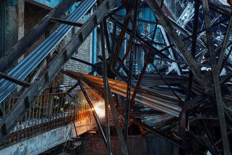 Image for Ukraine cuts power imports as weather gets less cold