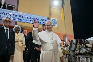 Image for 'Unthinkable': African Catholics recoil at Trump's spat with Leo