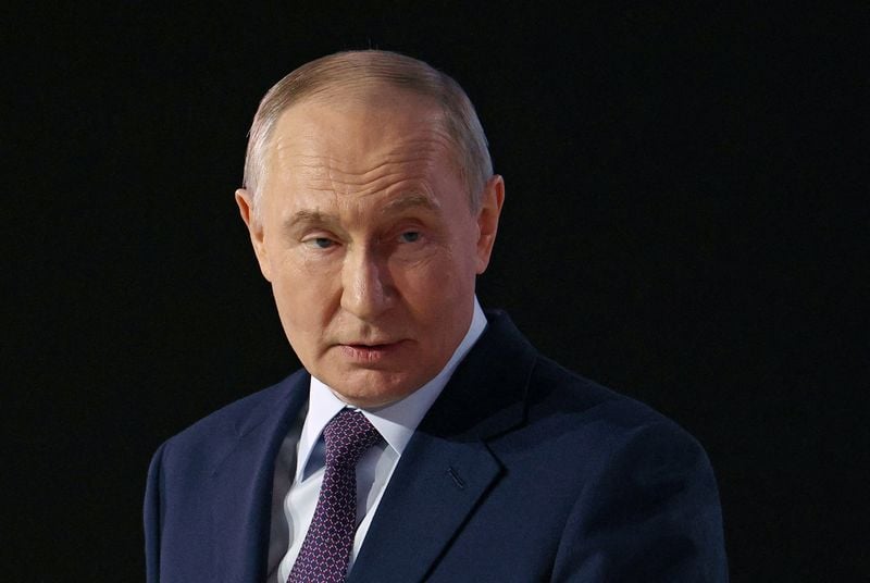 Image for Putin asks oligarchs to donate to Russia's budget as cost of Ukraine war soars, The Bell media reports