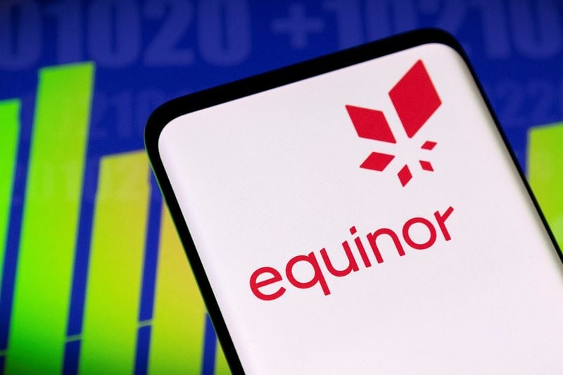 Image for Equinor eyes tighter gas market as lower oil prices hit Q2 profit