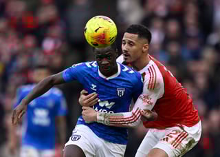 Image for Soccer-Arsenal go nine points clear, Man Utd win again under Carrick