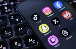 Image for Italian bill proposes curbs on social media addiction