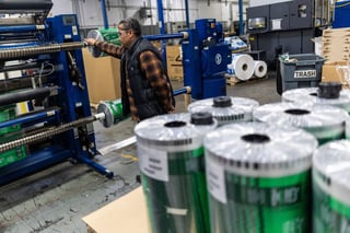 Image for From falling U.S. wealth to Indian factory closures, oil shock raises global recession risk