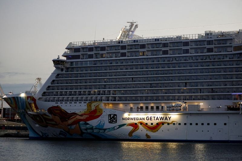 Image for Elliott builds over 10% stake in Norwegian Cruise, seeks board change
