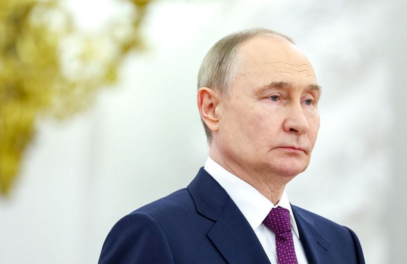 Image for Putin authorises creation of state messaging app to combat WhatsApp and Telegram