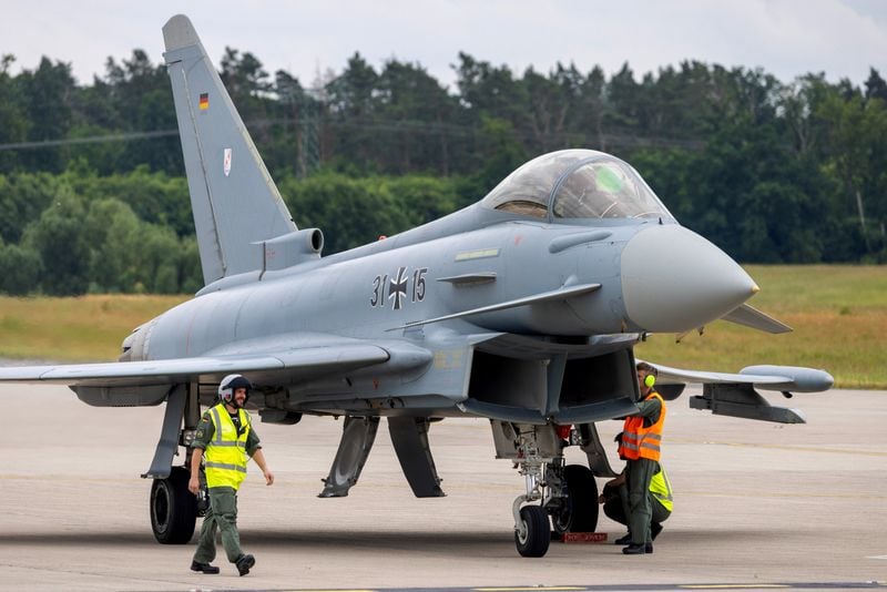 Image for German budget committee approves 20 more Eurofighters for 3.75 billion euros