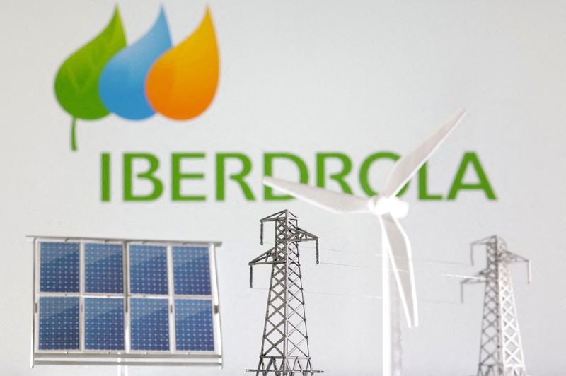 Image for Iberdrola hired Barclays to sell assets in Mexico for $4.70 billion, El Confidencial says