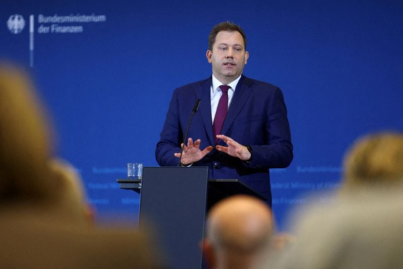 Image for German banks, insurers to accompany minister to China, source says