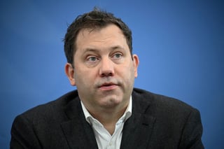 Image for German Social Democrat paper adds to calls for social media curbs for children