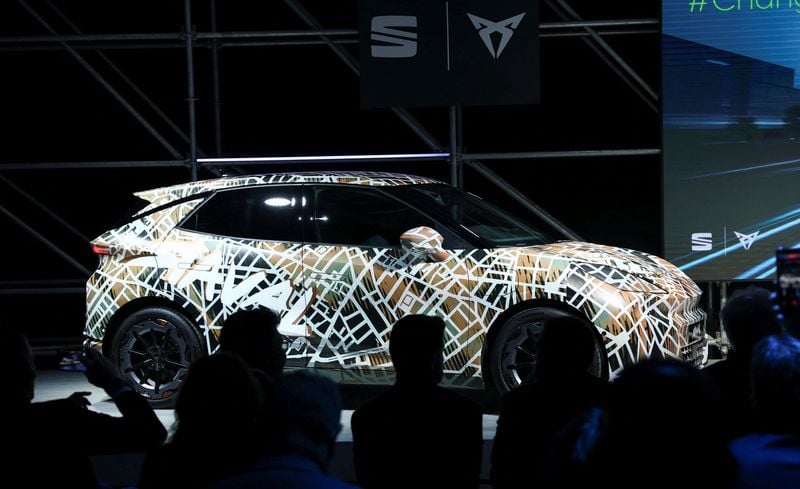 Image for EU can sharply cut local battery prices with Made in Europe plan, T&E report says 