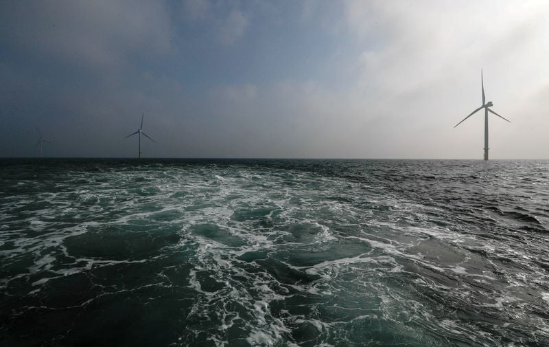 Image for Dutch earmark 1 billion euros for offshore wind farm subsidies