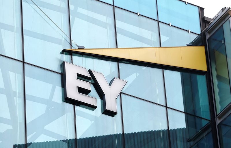 Image for Four partners leave EY after breaches of Shell audit, FT reports