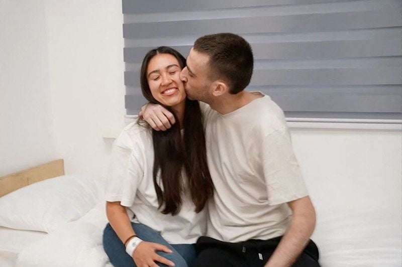 Image for Israeli hostage couple reunites after Hamas captivity in Gaza