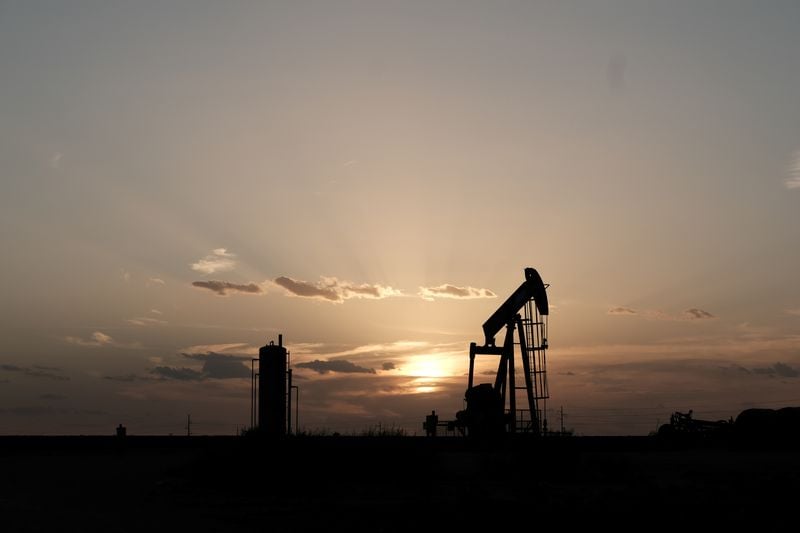 Image for US oil prices rise as investors assess Middle East de-escalation