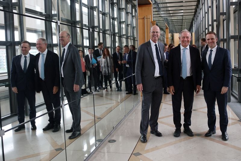 Image for France says European satellite venture talks are making progress