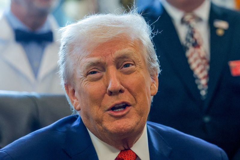 Image for Trump says 'getting close to something' ahead of US, Russia talks on Ukraine