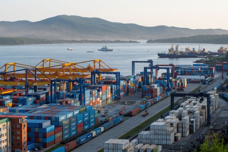 Image for Russian central bank says export outlook to worsen in first quarter