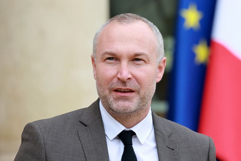 Image for French PM announces new budget plans in bid to break deadlock