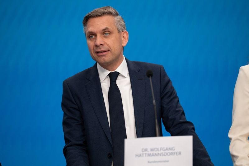 Austria plans to deepen cooperation with Abu Dhabi, minister says