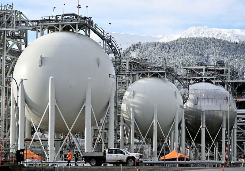 Image for Exclusive-Shell-led LNG Canada faces problems as it ramps up production, sources say