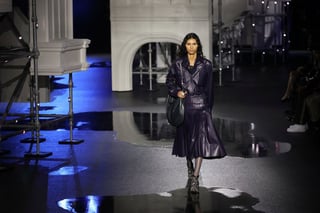 Image for Burberry's winter 2026 show evokes a rainy London night out
