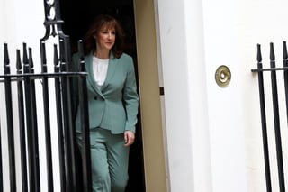 Image for UK to devolve more fiscal powers to regions, finance minister Reeves says