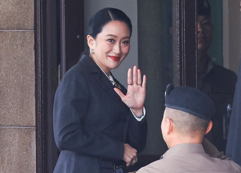 Image for Thai prime minister removed by court, triggering power scramble