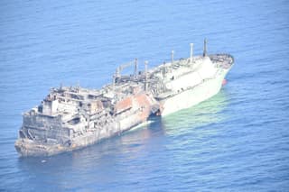 Image for Damaged Russian LNG tanker breaks loose from tow off Libya