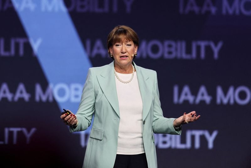 Image for Germany's auto association says EU-US trade deal must take effect now