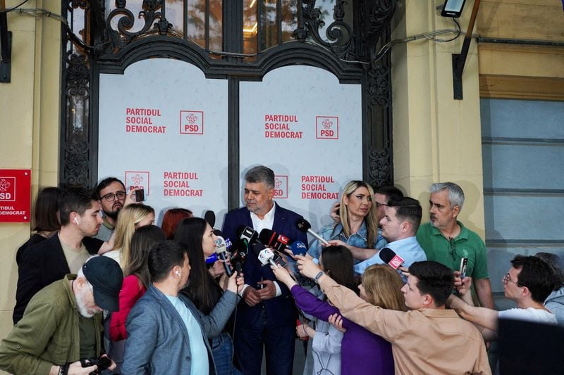 Image for Romania looks to counter capital outflows after far-right election gains