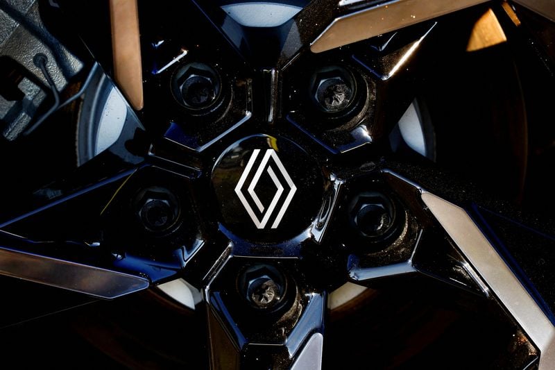 Image for Renault to report $11 billion loss on Nissan stake in first half