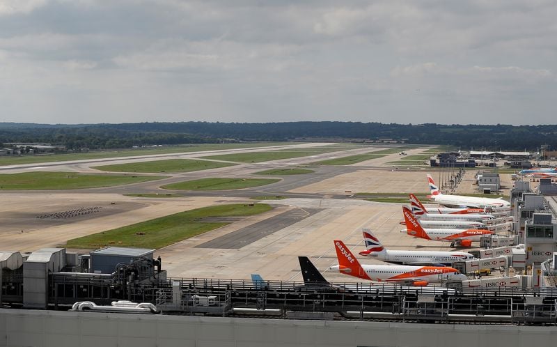 Image for UK government approves plans for second runway at London Gatwick airport