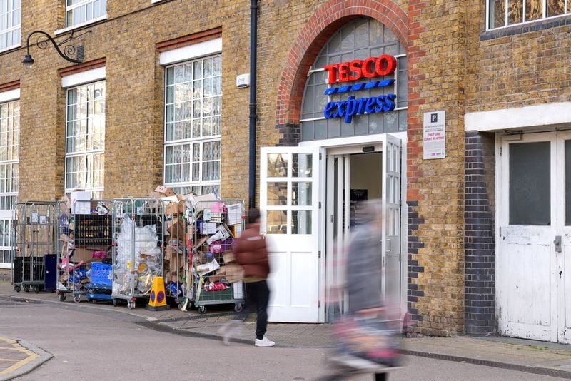 Image for UK consumer sentiment is 'mixed', says Tesco boss