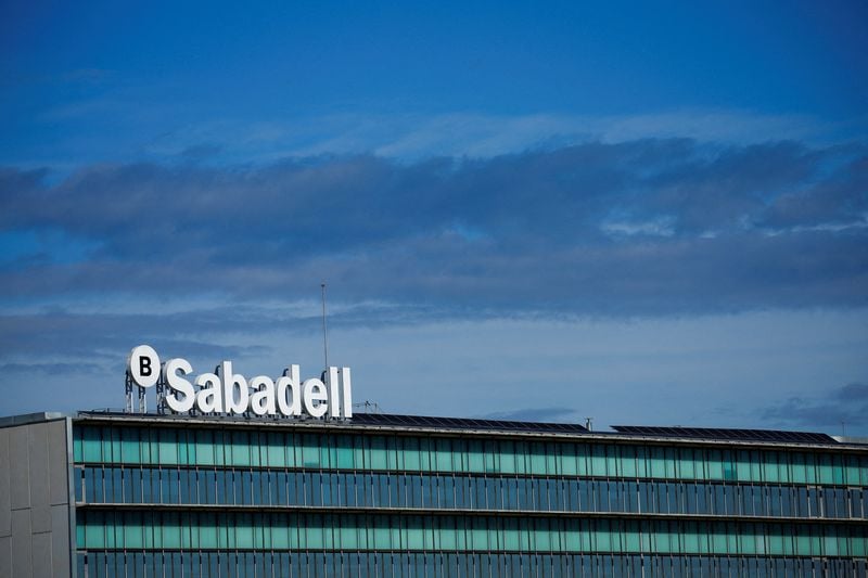 Image for Sabadell's new CEO faces challenge as lending income remains under pressure