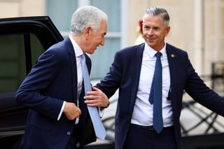 Image for US ambassador to France banned from meeting French government