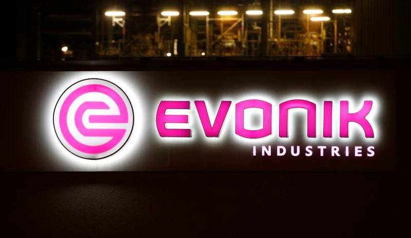 Image for German chemicals firm Evonik's CFO to leave, shares fall