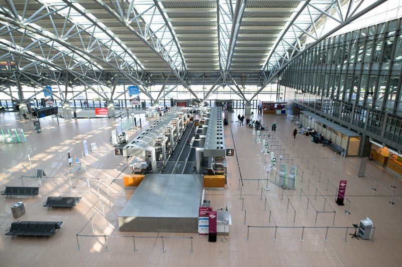 Image for Flights cancelled at Hamburg airport as strike starts a day early