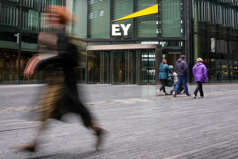 Image for UK watchdog probes EY over unauthorised auditor reports