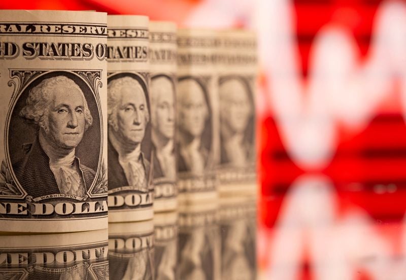 Image for US dollar sinks as growth concerns weigh; safe-havens yen, Swiss franc advance