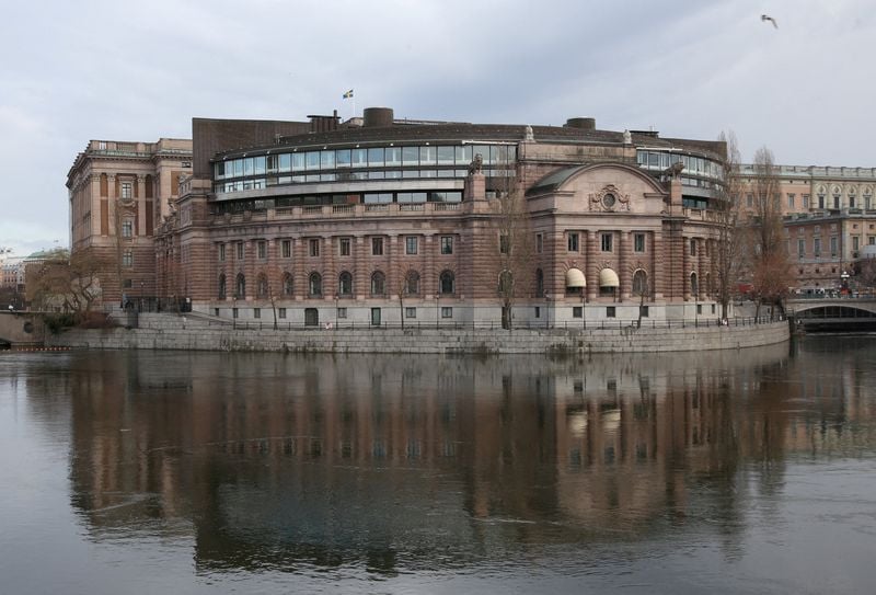 Image for Sweden should end international adoptions, government commission says