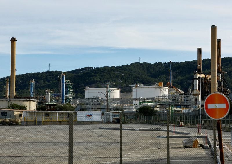 Image for Workers at TotalEnergies' La Mede refinery seek redress for benzene exposure, union says