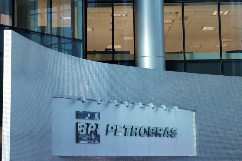 Image for Petrobras taps France's Vallourec for $1 billion offshore pipe order