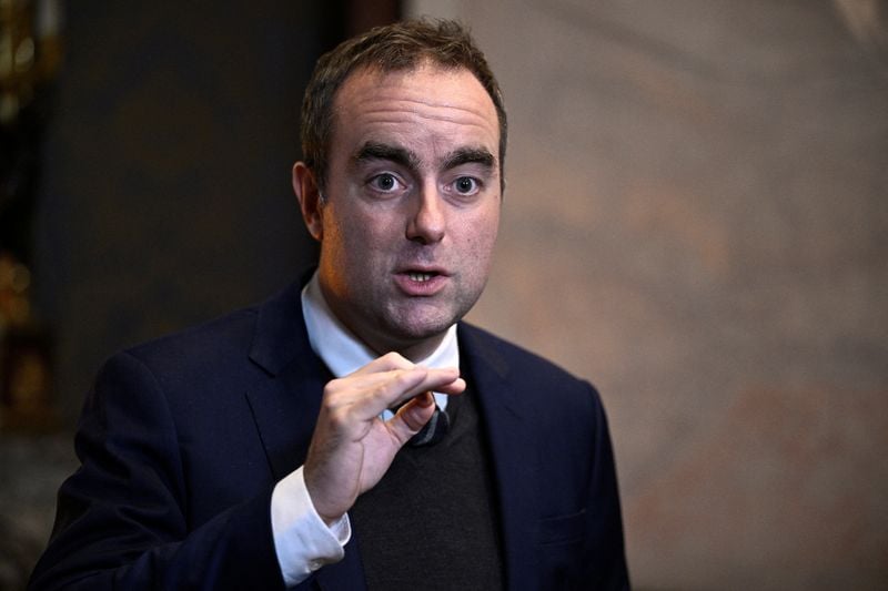 Image for French lawmakers pass social security budget in knife-edge vote