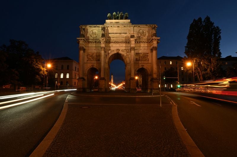 Image for EU should reject automakers' biofuel plea, says campaign group